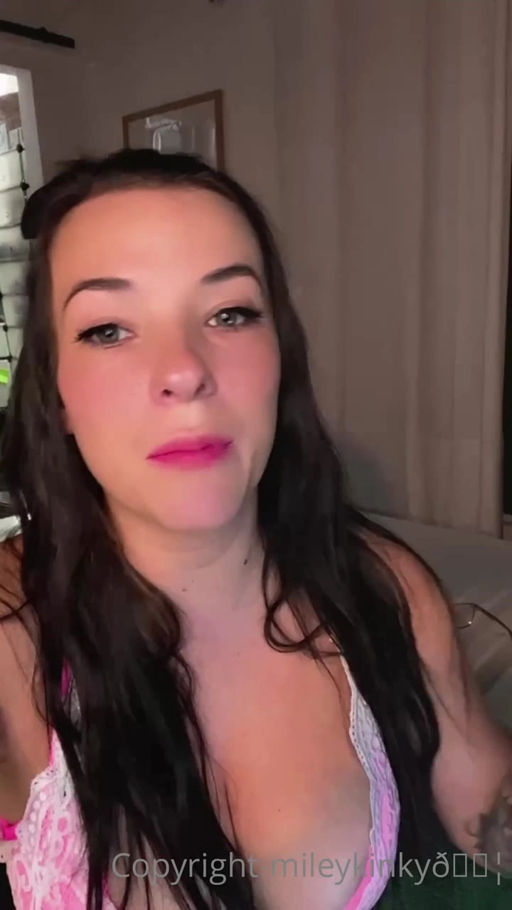 Miley Kinky Porn Video Leaked #17
