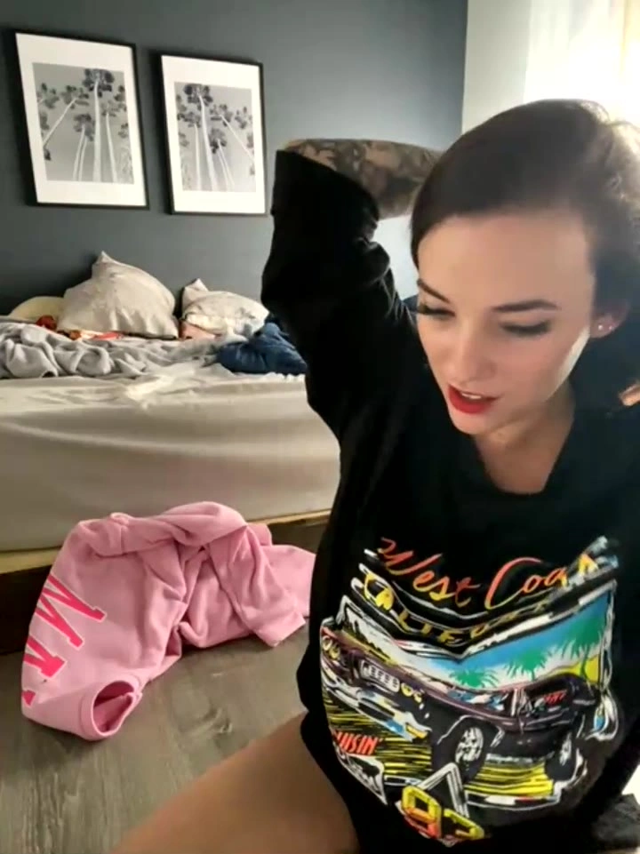 Miley Kinky Porn Video Leaks #21