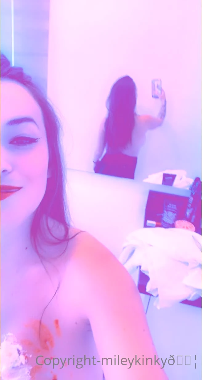 Miley Kinky Nude Video Leaks #113