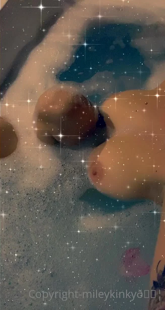Miley Kinky Nude Video Leaks #35