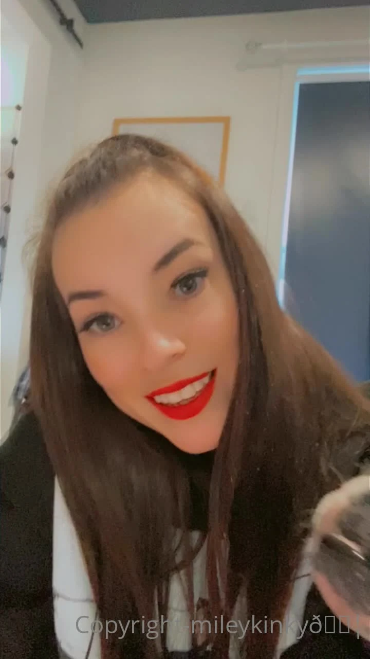 Miley Kinky Porn Video Leaked #38